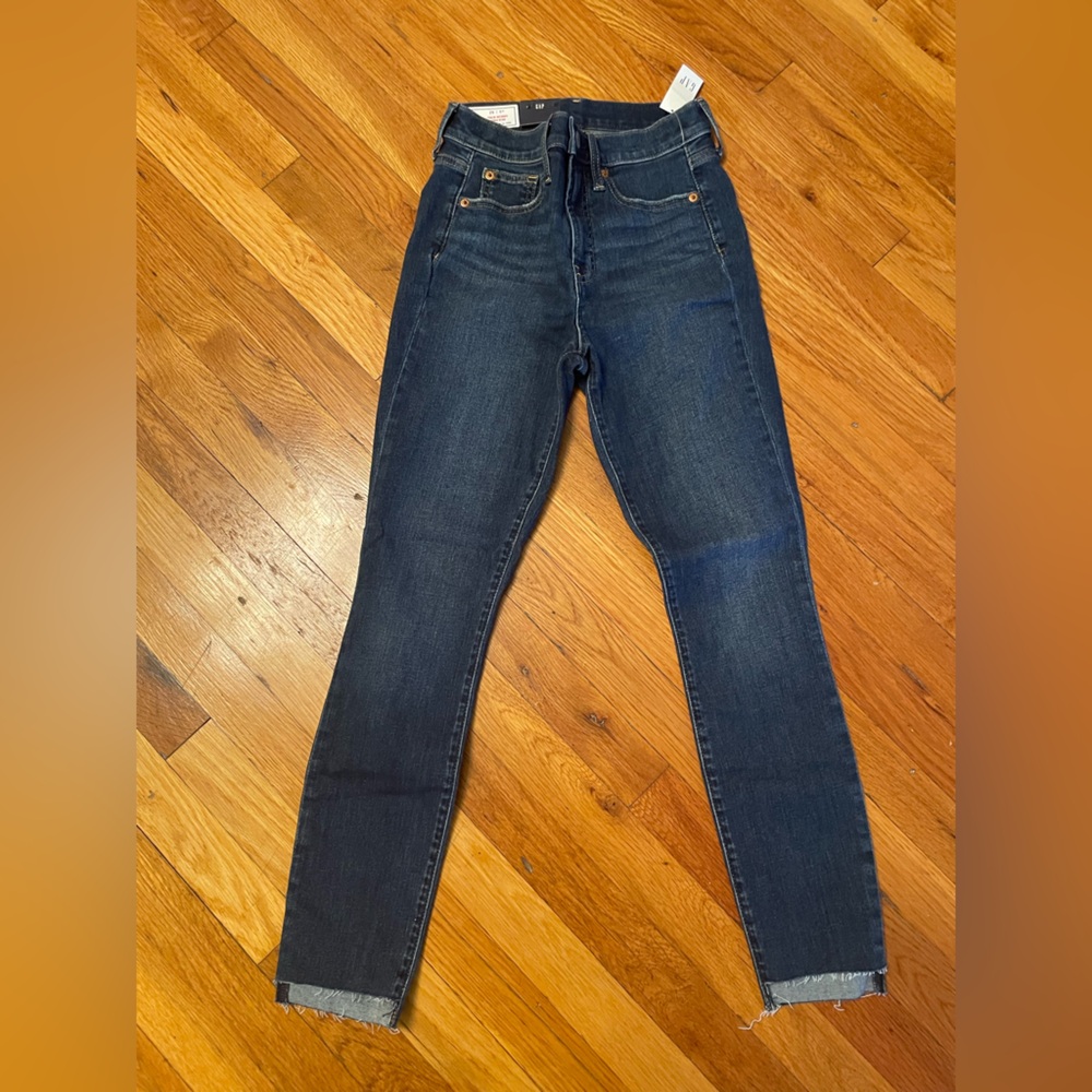 NWT Gap True Skinny High Rise Size 25 - Picture 2 of 3